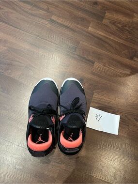 Jordan Kids Sneakers in Black, Purple & Pink